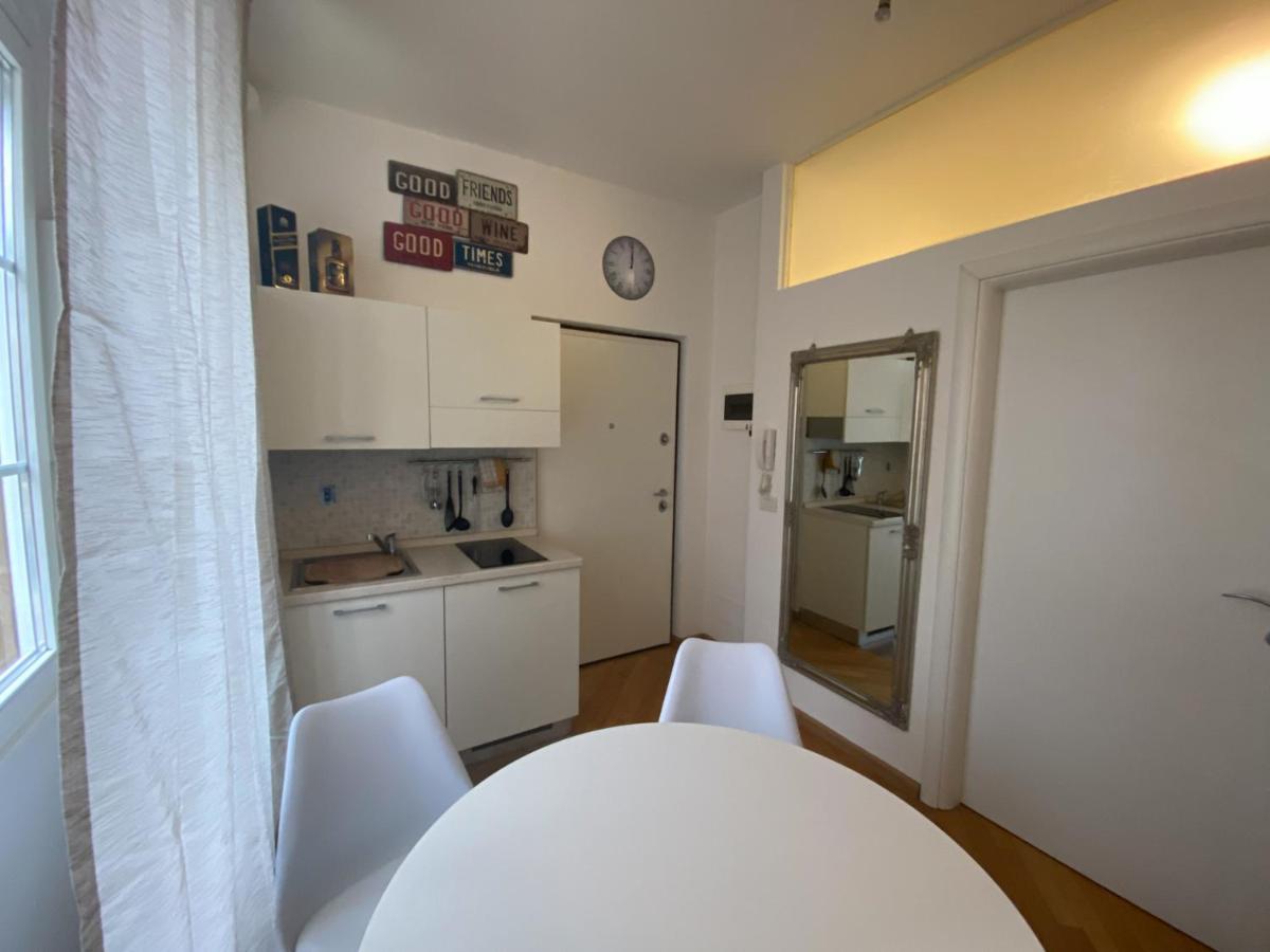 Living Vittoria: Vicino Al Centro Di Bolzano Exterior foto
