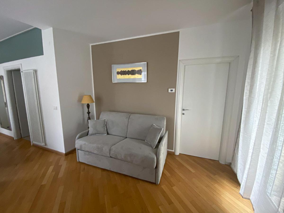 Living Vittoria: Vicino Al Centro Di Bolzano Exterior foto